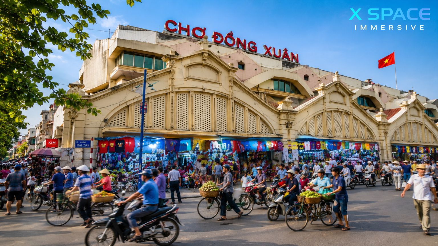 Dong Xuan Market in Hanoi Old Quarter, Vietnam